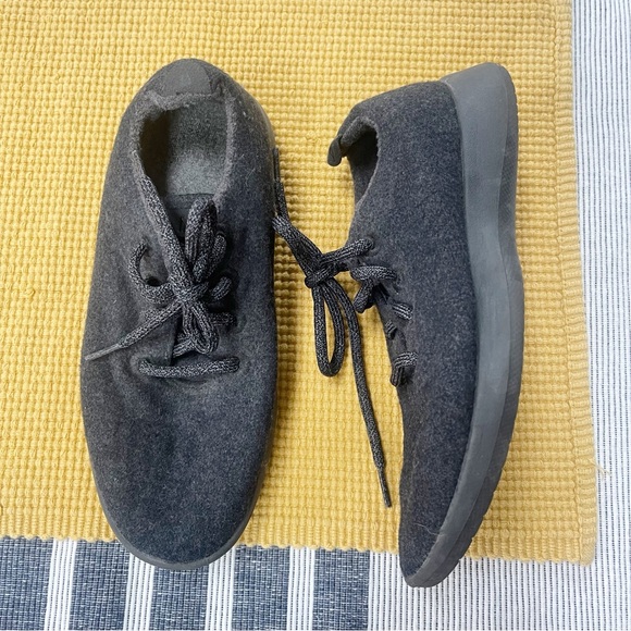 Allbirds womens all black wool runners tennis shoe - Picture 12 of 12